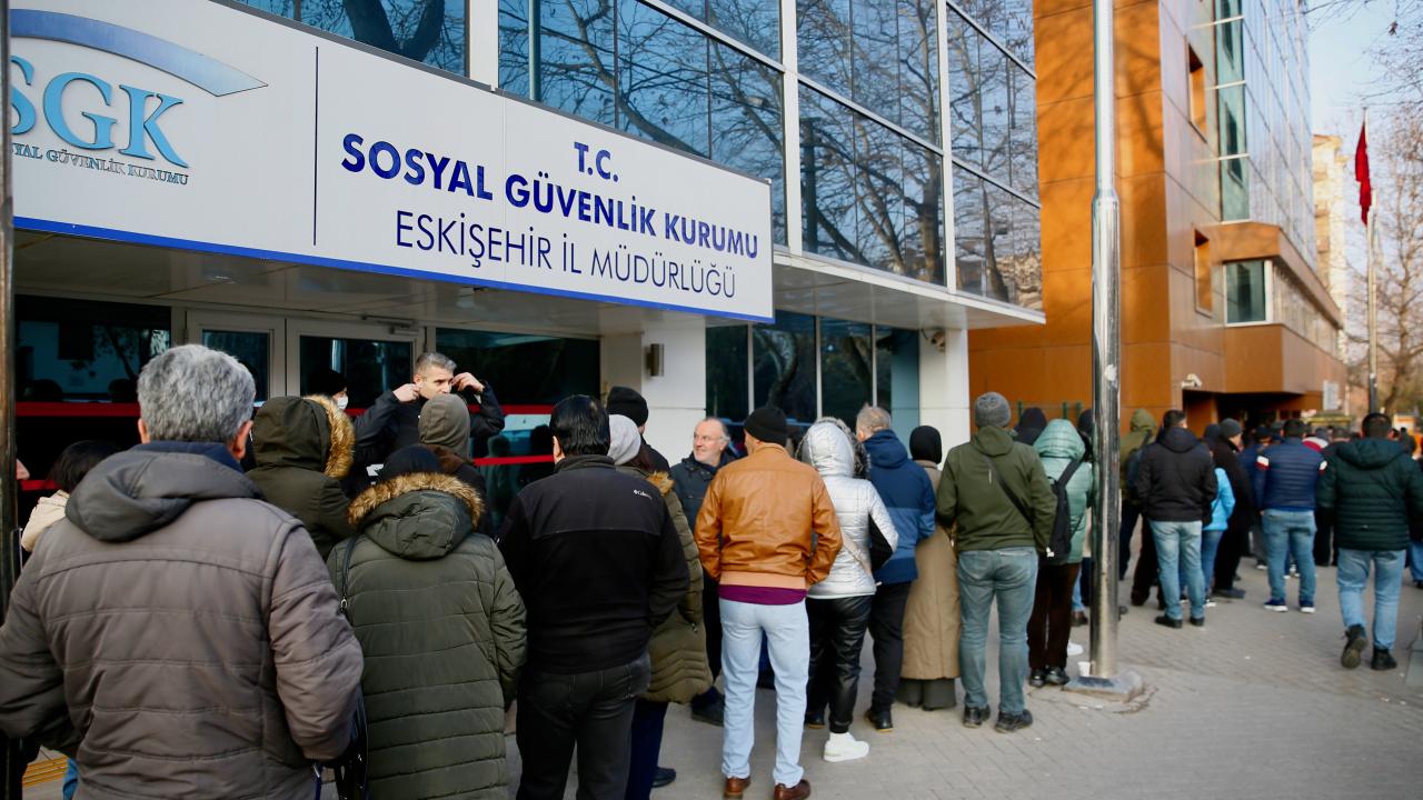 40’lı yaşlar yeterli; Emekli olmak isteyenlerin bakması lazım