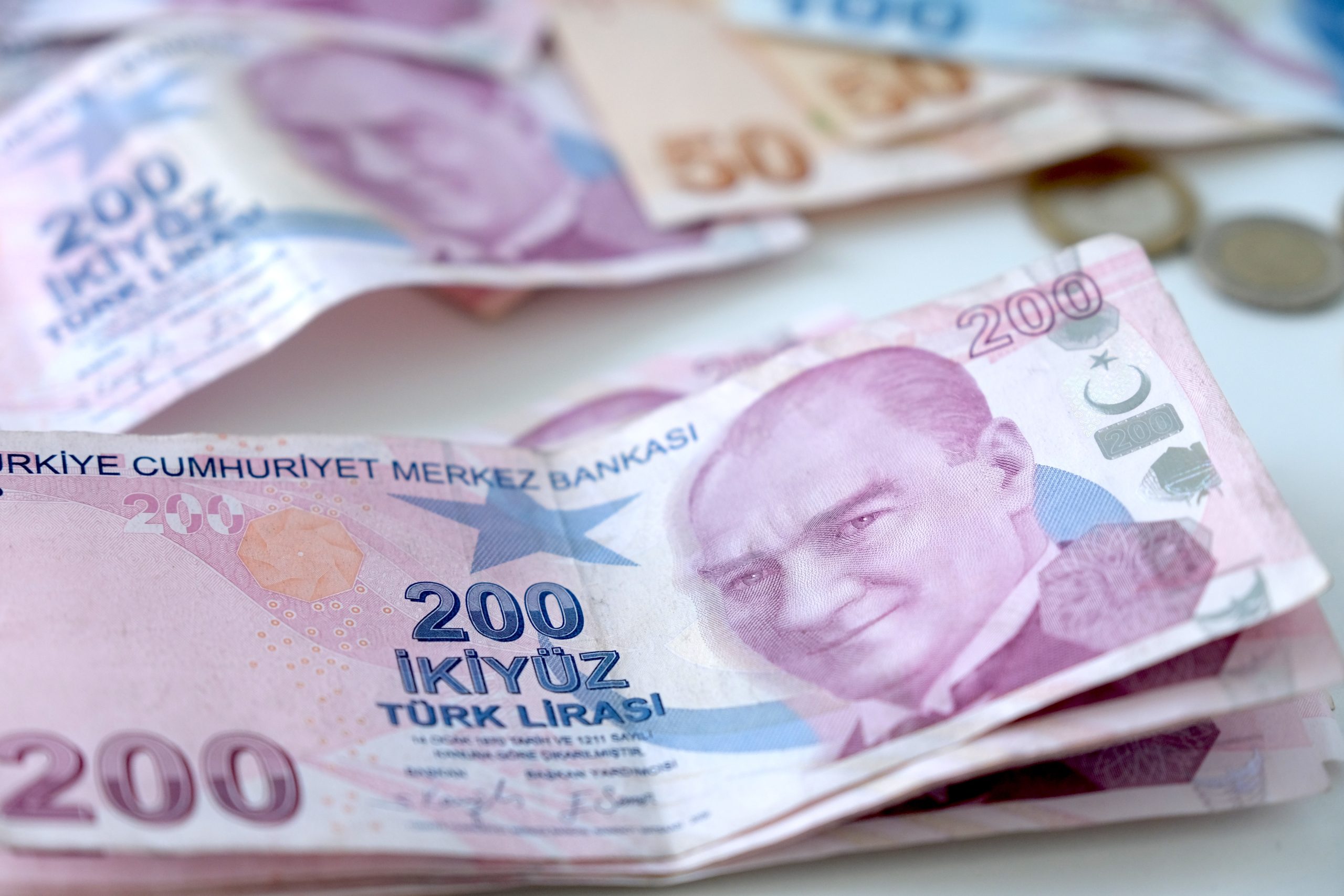 Akbank, Denizbank, Halkbank, Ziraat Bankası, CEPTETEB! Eylül 2025 en uygun kredi hangi bankada?