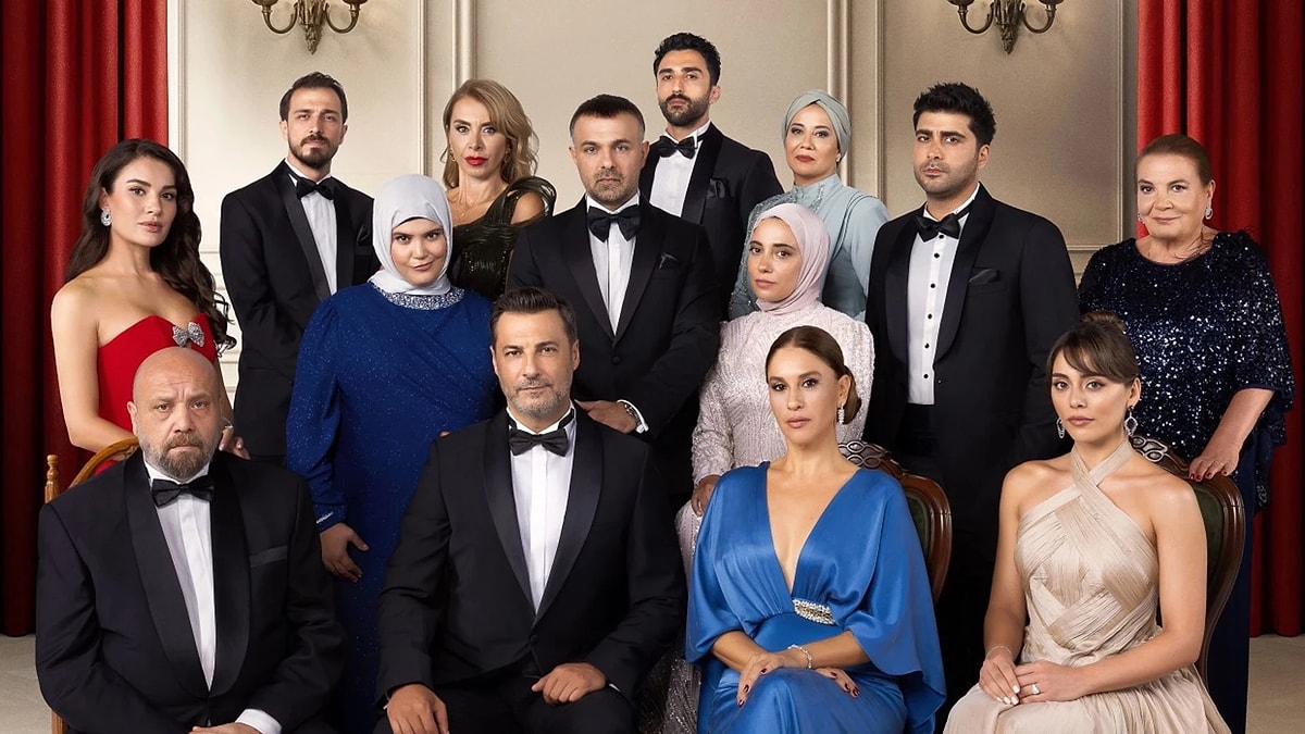 El konulan Show TV dizisi Kızılcık Şerbeti’nin geleceği belli oldu