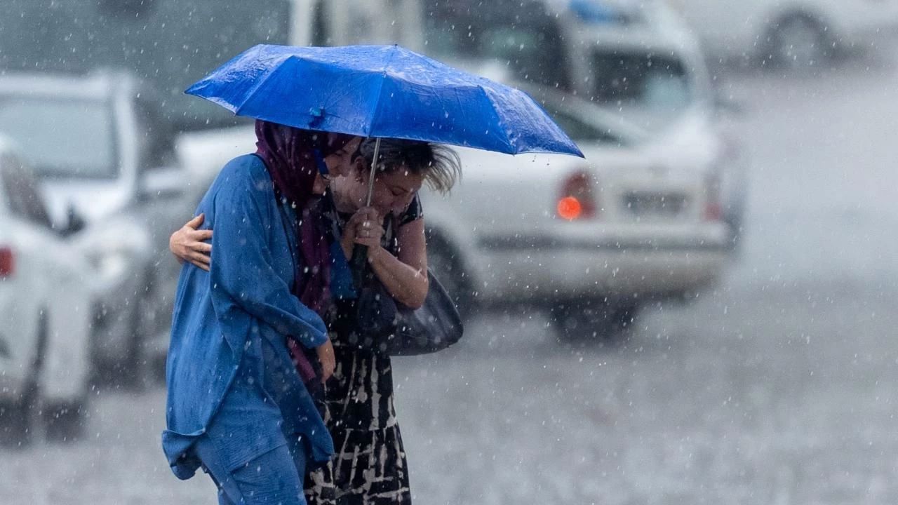 Meteoroloji’den Sağanak Uyarısı! Bu bölgelerde yaşayanlar dikkat