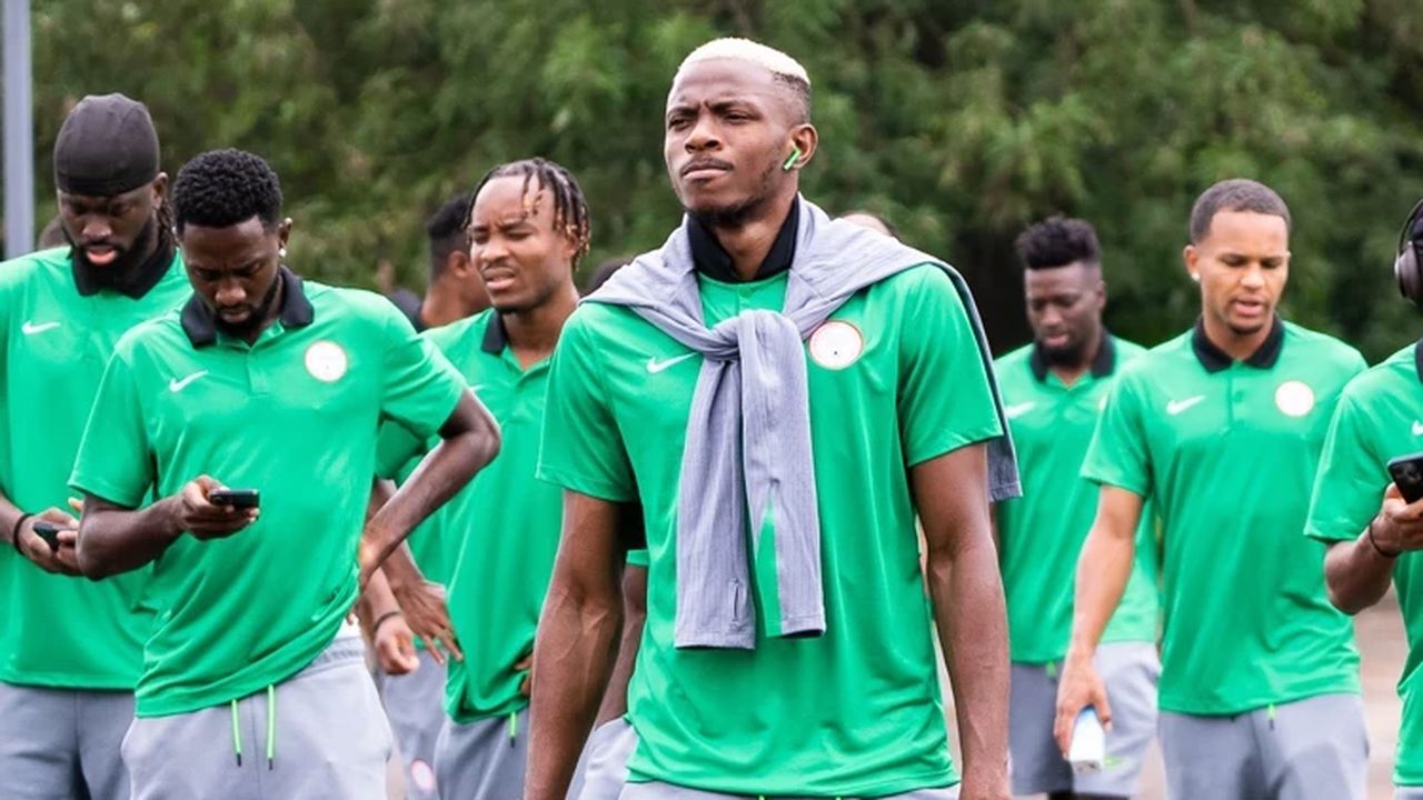 Galatasaray’a Victor Osimhen’den kötü haber! Sakatlandı